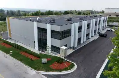 32 Don Hillock Drive Unit# 4 Aurora Ontario L4G 0H6