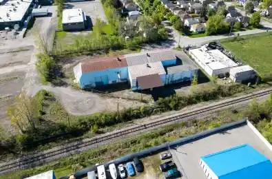 1694 Evangeline Street London East Ontario N5W 3G7