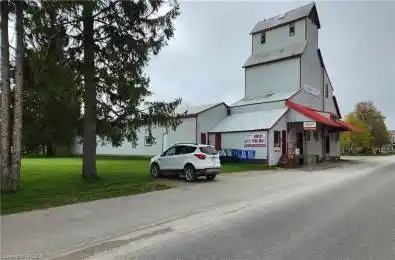 2 MALCOLM Street Huron-Kinloss Ontario N0G 2R0