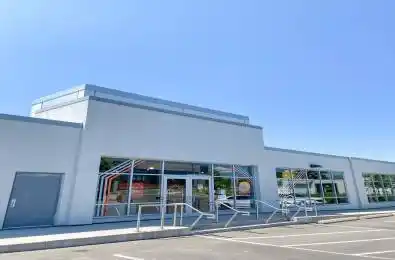 1400 Castlefield Avenue Unit# 211 Toronto W04 Ontario M6B 4N4