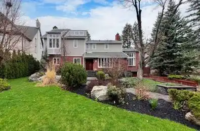 8 Mead Court Toronto C12 Ontario M2L 1A6