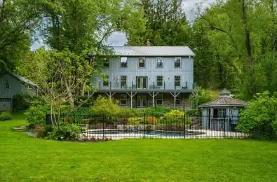 15 Laskay Lane King Ontario L7B 1K4