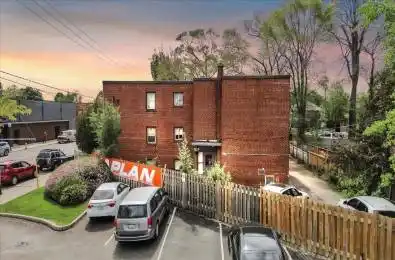 1112 Weston Road Toronto W04 Ontario M6N 3S4