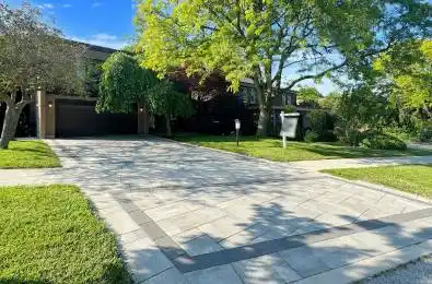 22 Coreydale Court Toronto C06 Ontario M3H 4T2