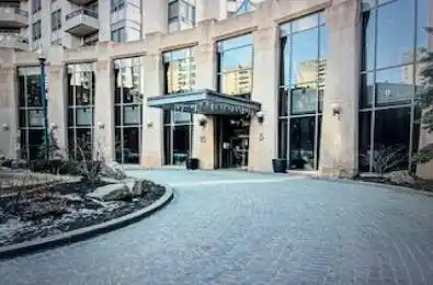 15 Northtown Way Unit# 818 Toronto C14 Ontario M2N 7A2