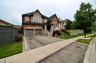 39 Dalmeny Drive Brampton Ontario L6X 2Y4