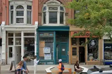 348 Queen Street Toronto C01 Ontario M5V 2A2