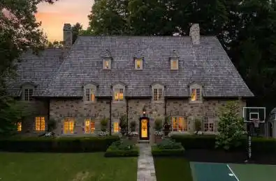 108 Sandringham Drive Toronto C07 Ontario M3H 1C9