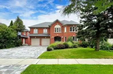 909 Stonehaven Avenue Newmarket Ontario L3X 1K7