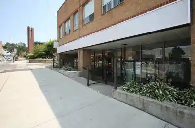 1709 Bloor Street Toronto W01 Ontario M6P 4E5