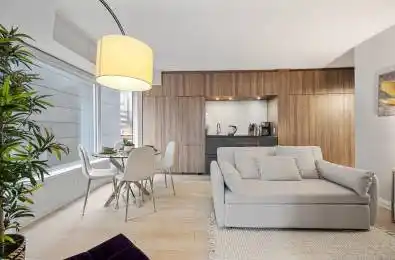 155 Yorkville Avenue Unit# 704 Toronto C02 Ontario M5R 0B4