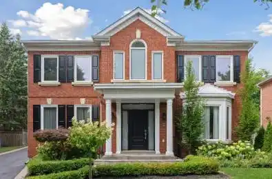 22 Theobalds Circle Richmond Hill Ontario L4C 9C7