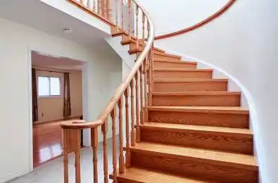 3 Douglas Haig Drive Unit# Upper Markham Ontario L3S 2C5