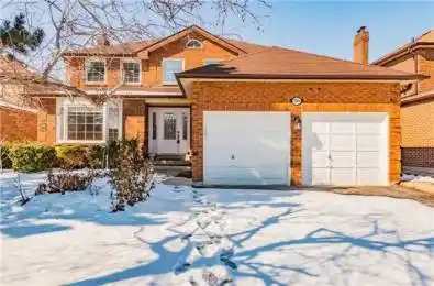 1246 Heathfield Crescent Oakville Ontario L6M 1T1