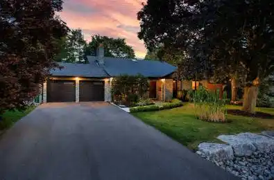 15 Ravensbourne Crescent Toronto W08 Ontario M9A 2A7