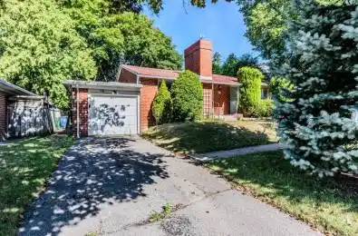18 Greengate Road Toronto C13 Ontario M3B 1E8