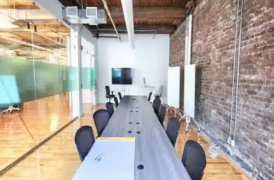 211 Yonge Street Unit# 400 Toronto C08 Ontario M5B 1M4