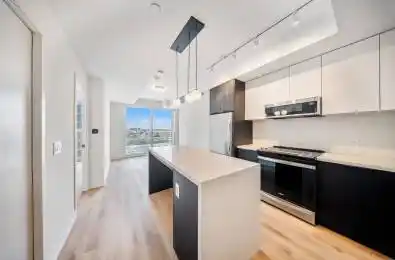 5 York Garden Way Unit# 701 Toronto W04 Ontario M6A 2V1