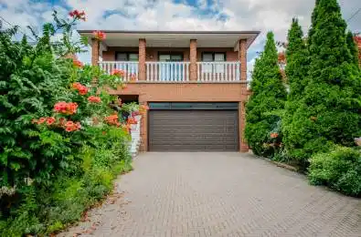 27 Mulholland Avenue Toronto W04 Ontario M6A 2S1