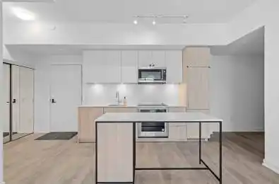 220 Missinnihe Way Unit# 307 Mississauga Ontario L5H 0A9