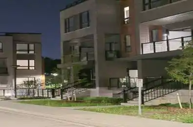 16 Lytham Green Circle Unit# 13 Newmarket Ontario L3Y 0H3