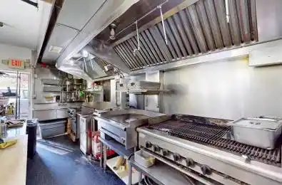 6 Fairlawn Avenue Toronto C04 Ontario M4M 2N4