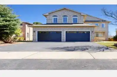 2034 Blue Jay Boulevard Oakville Ontario L6M 3R4