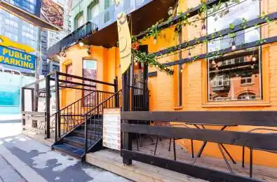 118 John Street Toronto C01 Ontario M5V 2E3