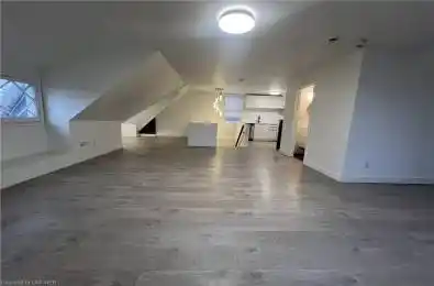 49 fairleigh Avenue Unit# 3 Hamilton Ontario L8M 2K1