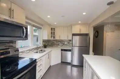 65 Bridgenorth Crescent Toronto W10 Ontario M9V 2M5