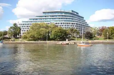 11 Bronte Road Unit# 426 Oakville Ontario L6L 0E1