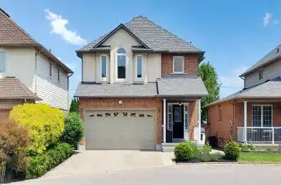 7 Vidal Court Grimsby Ontario L3M 5R8