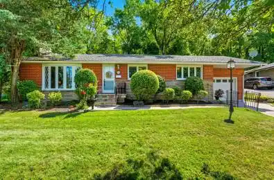 894 Bishop Place Hamilton Ontario L9G 3E5