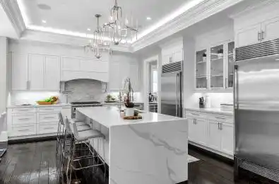 646 Annland Street Pickering Ontario L1W 1B1