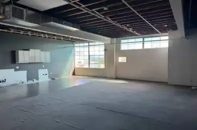 28 industrial Street Unit# 206 Toronto C11 Ontario M4G 1Y9