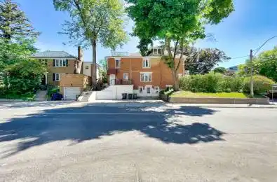 18 Shorncliffe Avenue Unit# 2 Toronto C03 Ontario M4V 1T1