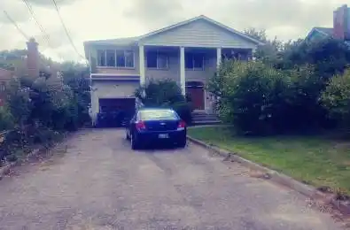 1538 Cawthra Court Mississauga Ontario L5G 4L3