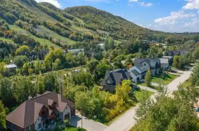 164 Delphi Lane Blue Mountains Ontario N0H 1J0