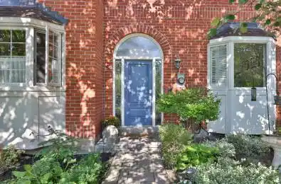 68 Tradewind Drive Oakville Ontario L6L 6K9
