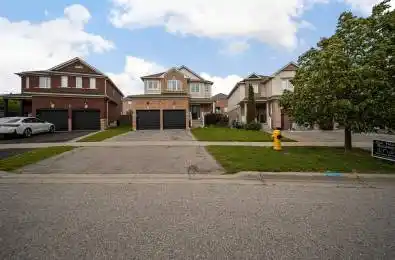 91 Laprade Square Clarington Ontario L1C 0C9