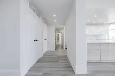 400 Walmer Road Unit# PH4 Toronto C03 Ontario M5P 2X7