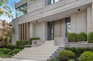 211 Dunvegan Road Toronto C03 Ontario M5P 2P3