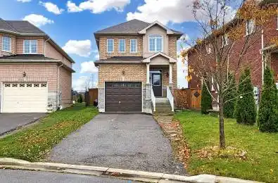 305 Rita's Avenue Newmarket Ontario L3X 2N4