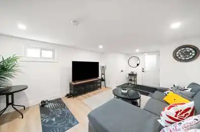 6 Corbett Crescent Aurora Ontario L4G 2G1