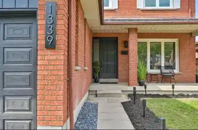 1339 Willowbank Trail Mississauga Ontario L4W 3P9