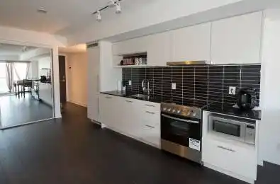 365 Church Street Unit# 1613 Toronto C08 Ontario M5B 0B5