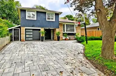 9 Karen Road Toronto C13 Ontario M3A 3L5
