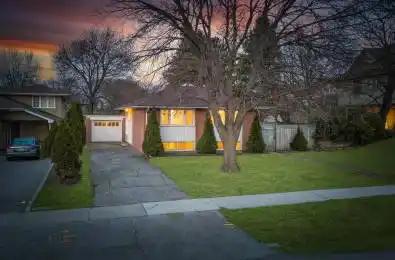 7 Golfwood Heights Toronto W09 Ontario M9P 3L8