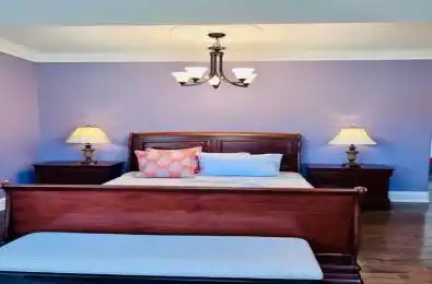 35 Glenborough Park Crescent Unit# 1 Toronto C07 Ontario M2R 2G4