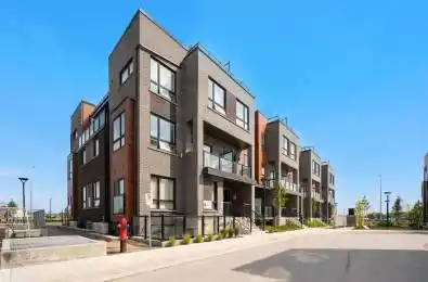 18 Lytham Green Circle Unit# 18 Newmarket Ontario L3Y 0H4